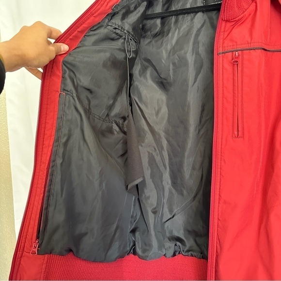 Baubax Men’s Water Resistant Bomber Travel Jacket in Red With A Hood sz M - Picture 12 of 16